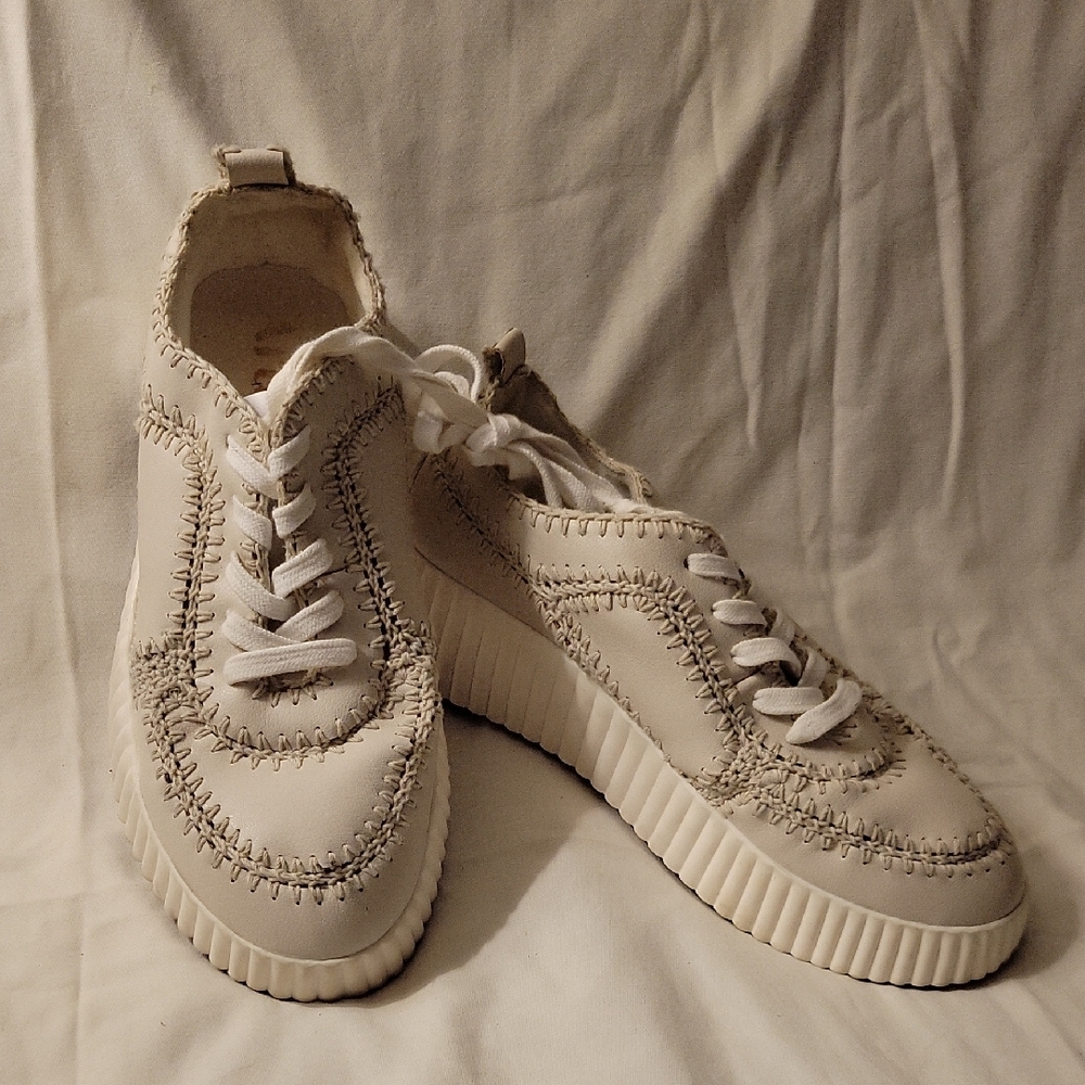 Womens Nola Arula Bone White Sneakers Size 8.5.